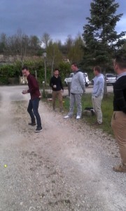 Une partie de pétanque acharnée..